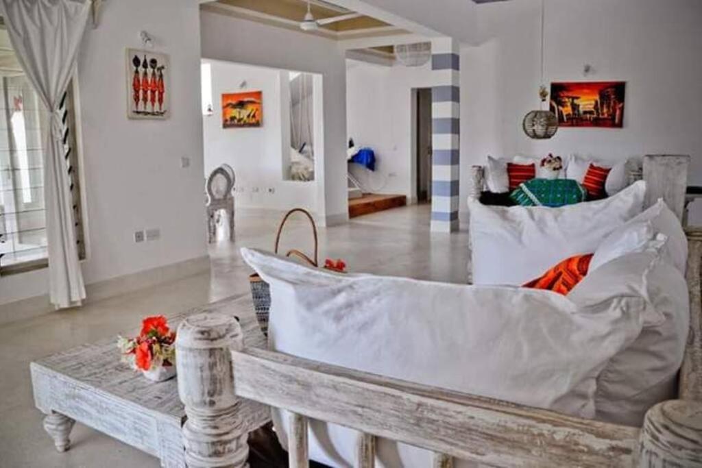 White Villa - Paparemo Beach Watamu Εξωτερικό φωτογραφία